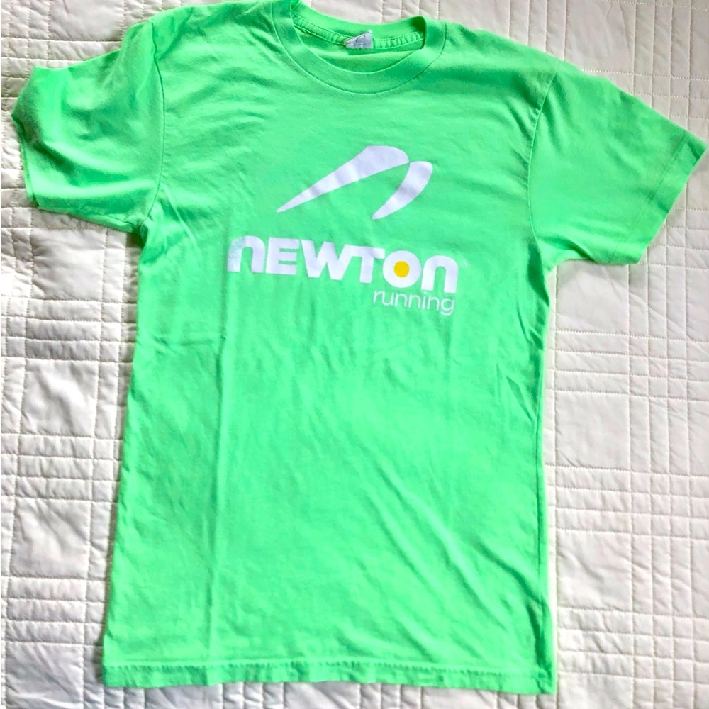 Newton Running neon t-shirt
